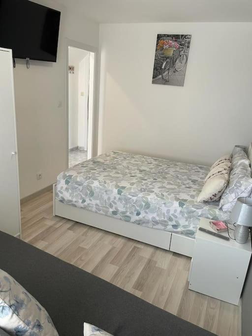 Acogedor Piso En Carino Apartment Exterior photo